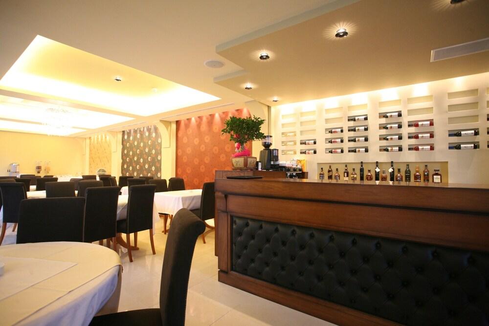 Hotel Tesoro 니키아나 외부 사진